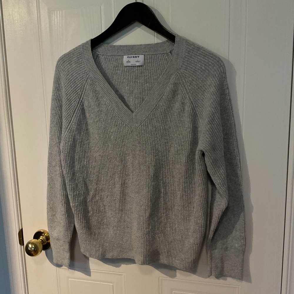 Old Navy V-Neck Sweater Womens Small Grey Excellent Ribbed Knit Raglan Sleeve